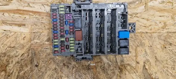 Honda CR-V Fuse module 116RA000021