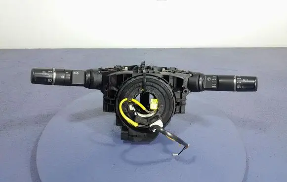 Mazda 2 Other switches/knobs/shifts DF7166120B