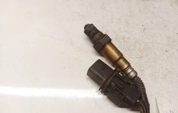 BMW 7 E65 E66 Lambda probe sensor 028100418