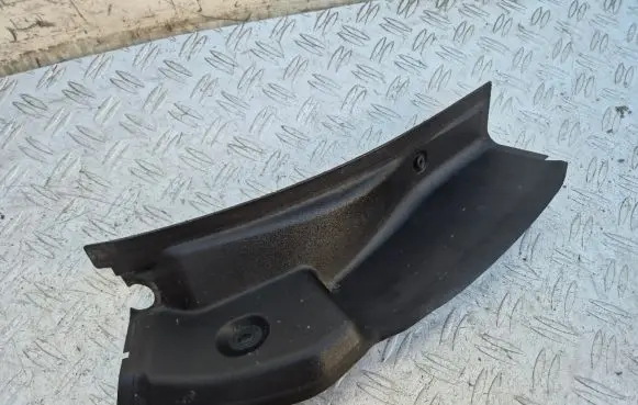 Mercedes-Benz GLE (W166 - C292) Rear/tail light trim molding A1666910300