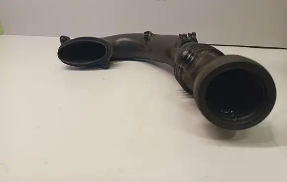 BMW X5 E53 Turbo air intake inlet pipe/hose 7795026