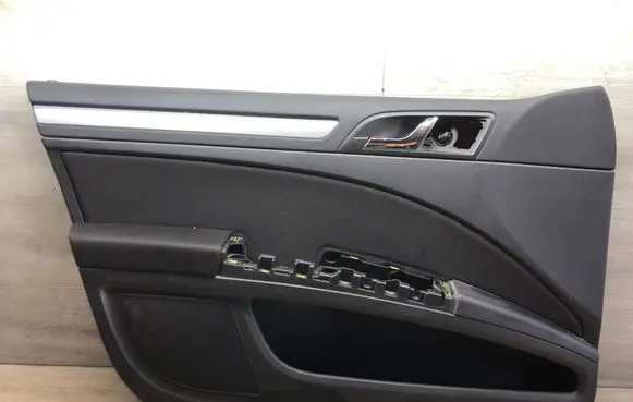 Skoda Superb B6 (3T) Front door card panel trim 3T1867011 00101131357