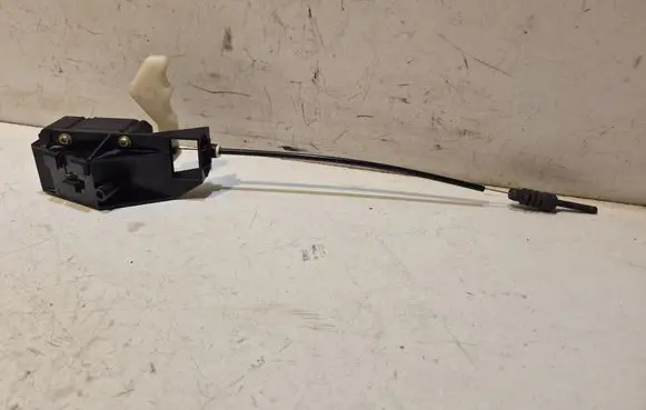 Mini One - Cooper R50 - 53 Fuel cap flap release cable 