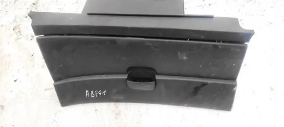 Nissan Qashqai Glove box 68520JD900 68520JD91A