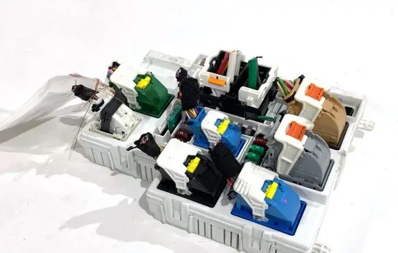 Peugeot 308 SW BSM Control unit 9851622580