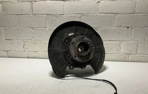 BMW X5 E70 Rear wheel hub 6770984