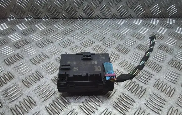 Volkswagen Touran III Door control unit/module 5Q0959593E 5Q0959593B