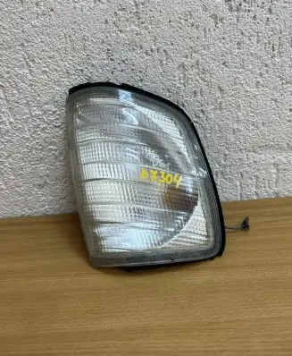 Mercedes-Benz E W124 Headlight/headlamp 014401606 D7304