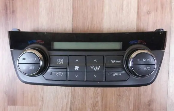 Toyota RAV 4 (XA40) Climate control unit 5590042410
