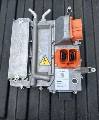 Voltage converter inverter