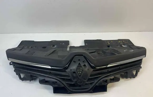 Renault Clio IV Front bumper upper radiator grill 622562397R