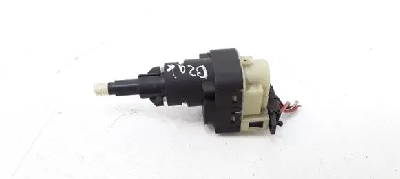 Volkswagen PASSAT B5.5 Brake pedal sensor switch 1K2945511
