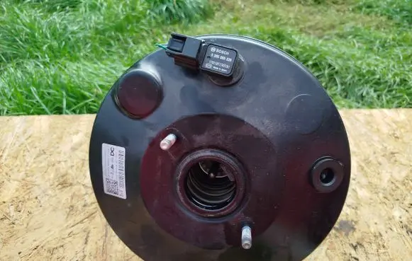 Renault Twingo III Brake booster 472104799RT 047720231 0265005329