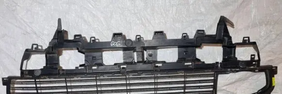 Citroen C4 II Picasso Front bumper lower grill