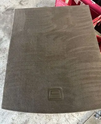 Trunk/boot floor carpet liner