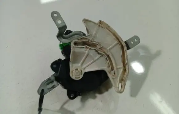 Subaru Legacy Air flap motor/actuator