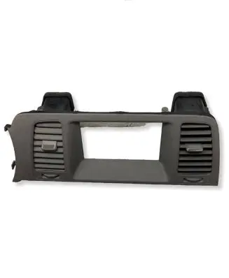 Nissan Murano Z51 Radio/GPS head unit trim E8234112100 E8235112100