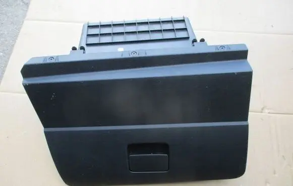 Nissan Micra Glove box 685105FA1A