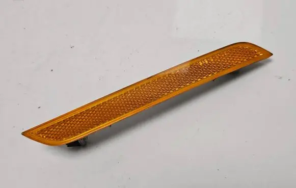 BMW X6 M Front reflector 7179992
