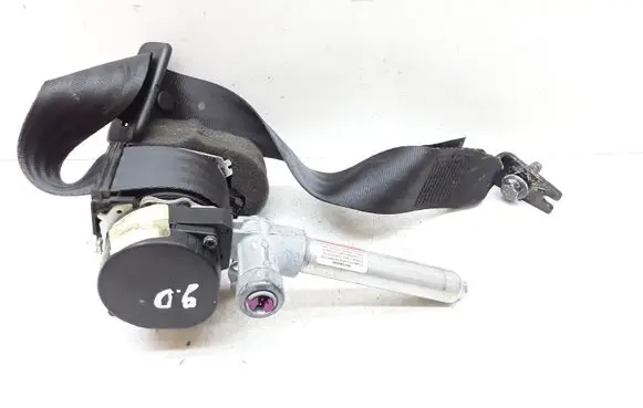 Volvo C30 Rear seatbelt