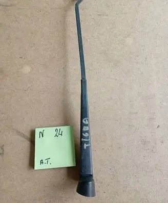 Opel Tigra A Front wiper blade arm 68974645