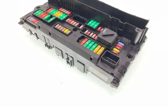 BMW 5 F10 F11 Fuse module 9252815