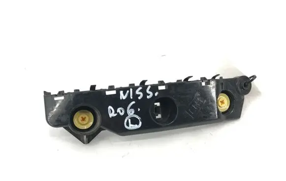 Nissan Rogue Front bumper mounting bracket 622236RR0A