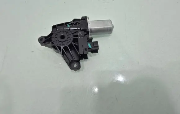 Jeep Renegade Rear door window regulator motor C37706100