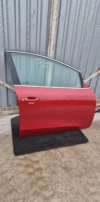 KIA Ceed Front door 