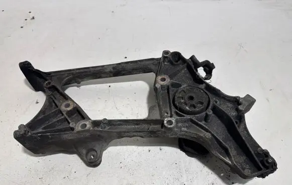 Mercedes-Benz E W212 Generator/alternator bracket A651201 GD01799