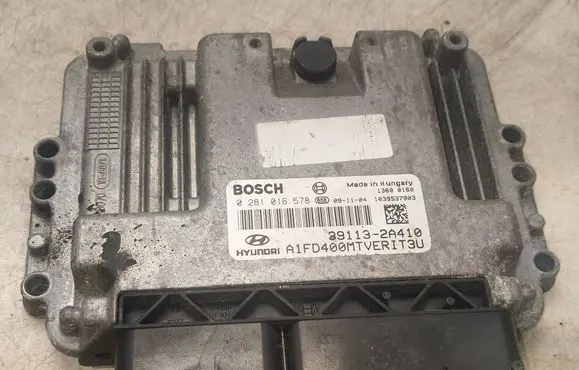 Hyundai i30 Engine control unit/module 0281016578 391132A410 1039S37903