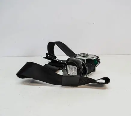 Audi A4 S4 B7 8E 8H Front seatbelt 8H0857705D