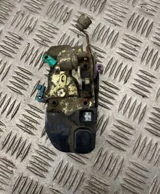Chrysler Voyager Front door lock