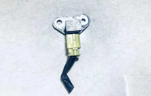 Nissan Qashqai Airbag deployment crash/impact sensor