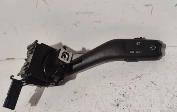 Volkswagen Jetta V Wiper control stalk 1K0953519C 7JC0138C ANH80H006A