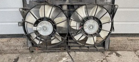 Toyota Corolla Verso AR10 Fan set DT4227502520