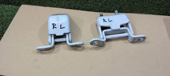 Renault Koleos II Rear door hinge set 