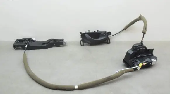 Nissan Qashqai Front door lock 806704EA0