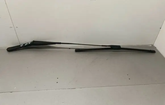 Audi A4 S4 B8 8K Front wiper blade arm 8K1955408