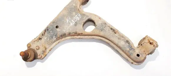 Opel Zafira A Front lower control arm/wishbone 90498740