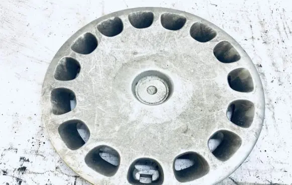 BMW 5 E39 R15 wheel hub/cap/trim 36131093324 3613-1093324