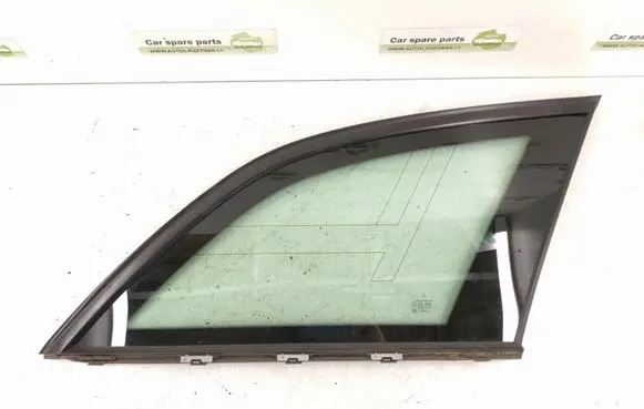 Mercedes-Benz C W204 Rear side window 2046701212 E000255