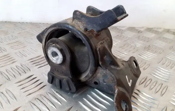 Honda Jazz Engine mount bracket