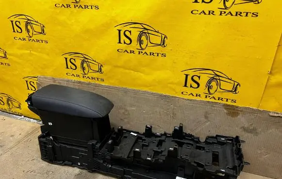 Ford Escape IV Center console 