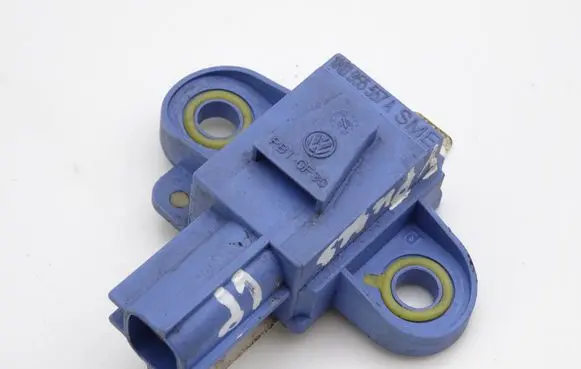 Volkswagen Golf Plus Airbag deployment crash/impact sensor 1K0955557A