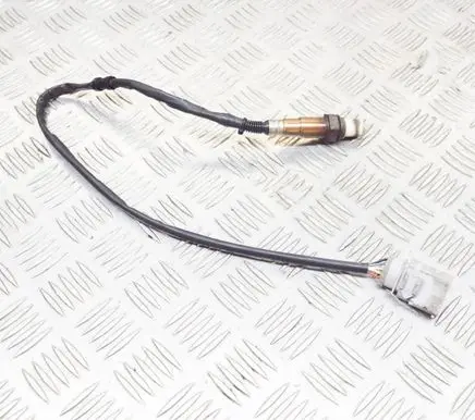 Volkswagen Golf VII Lambda probe sensor 0258027110 8V0906262D