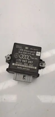 Skoda Octavia Mk2 (1Z) Light module LCM 1t0907357