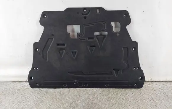 Volvo XC60 Engine splash shield/under tray 32226491