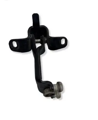 Mercedes-Benz Vito Viano W639 Sliding door middle roller runner ZGS00607W07 A6397601547
