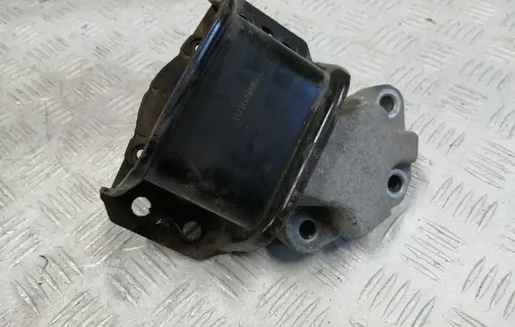 Citroen Berlingo Engine mount vacuum valve